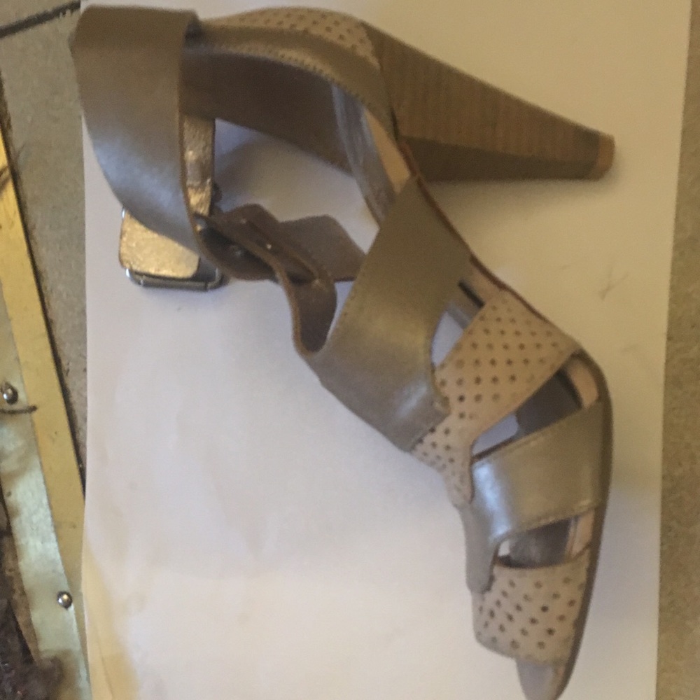 Donna Karen DKNY open toe beige heels 5.5